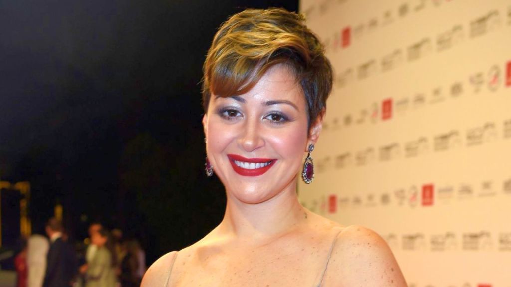 القبض على منة شلبي