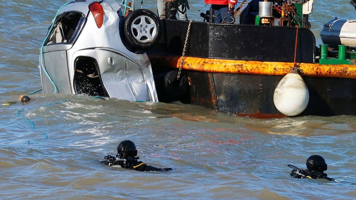 إعلان حال الطوارئ في جزيرة إيسكيا الإيطالية بعد انزلاق التربة