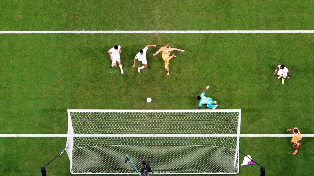 هولندا تتأهل إلى دور الـ16 في كأس العالم على حساب قطر