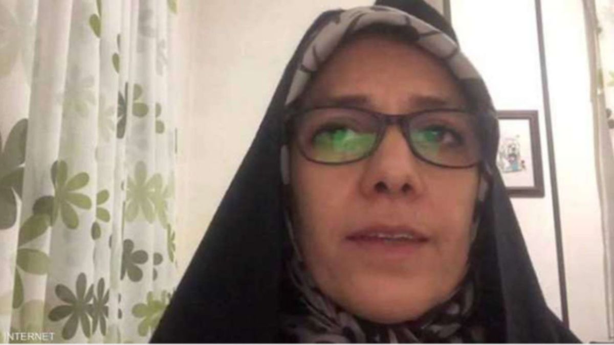 شقيقة خامنئي تتبرأ منه.. وتتأسف لهذا السبب