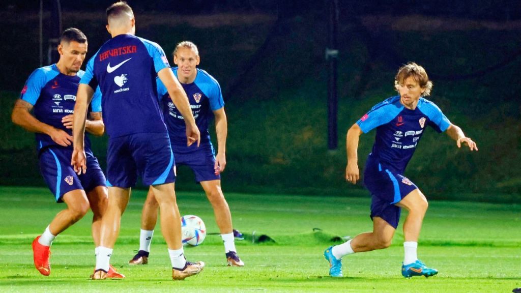 3 أبطال سابقين وإنجاز مغربي.. كل ما تريد معرفته عن ربع نهائي كأس العالم