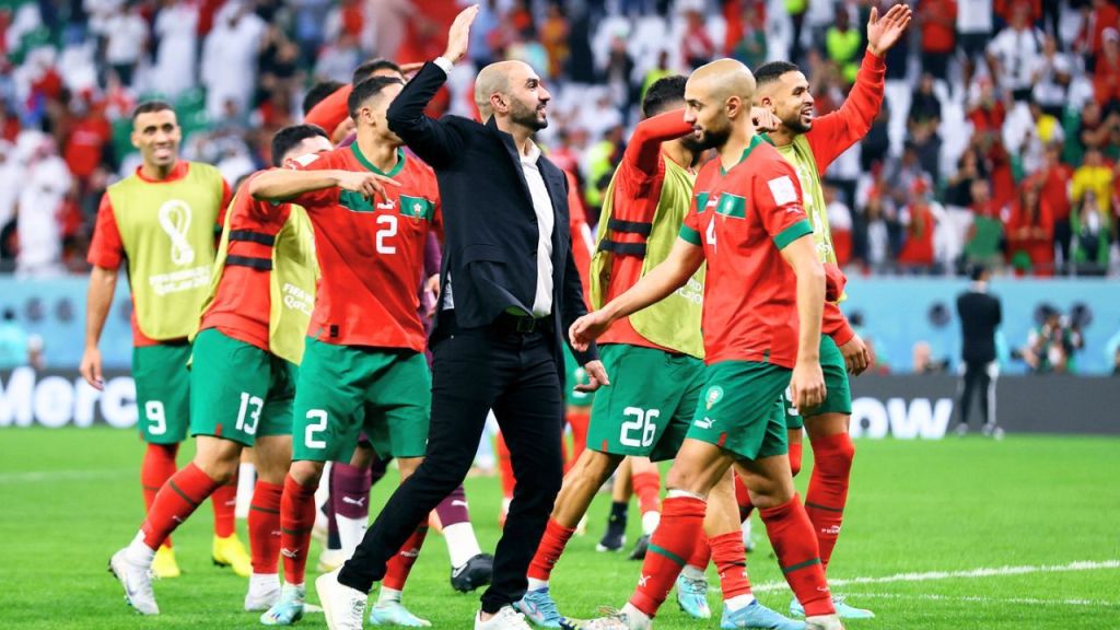 أهالي اللاعبين يشاركون أسود الأطلس فرحتهم بالتأهل لنصف نهائي كأس العالم