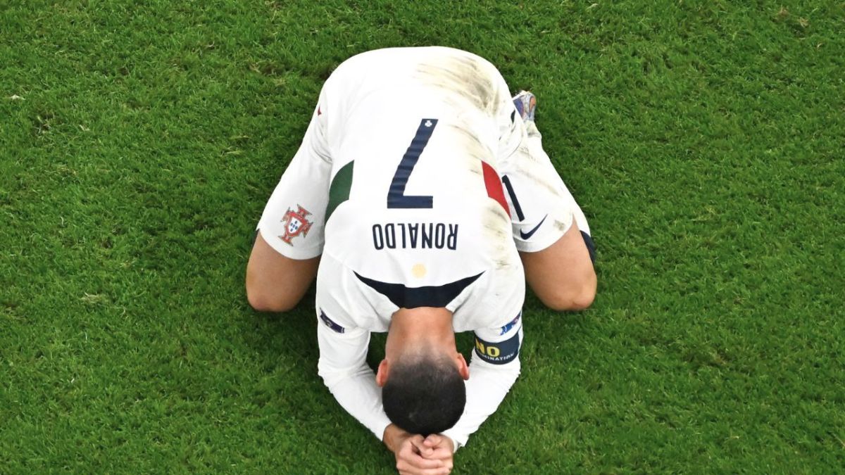 بالبكاء.. كريستيانو رونالدو يودّع كأس العالم على يد المغرب 4 بالبكاء.. كريستيانو رونالدو يودّع كأس العالم على يد المغرب