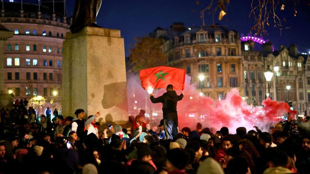 فرحة مغربية "عالمية" بعد بلوغ نصف نهائي كأس العالم