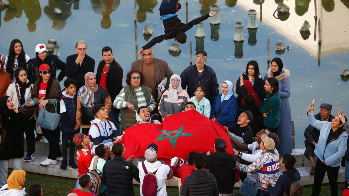 بث مباشر.. منتخب المغرب يصل الرباط بعد الإنجاز التاريخي 1 بث مباشر.. منتخب المغرب يصل الرباط بعد الإنجاز التاريخي