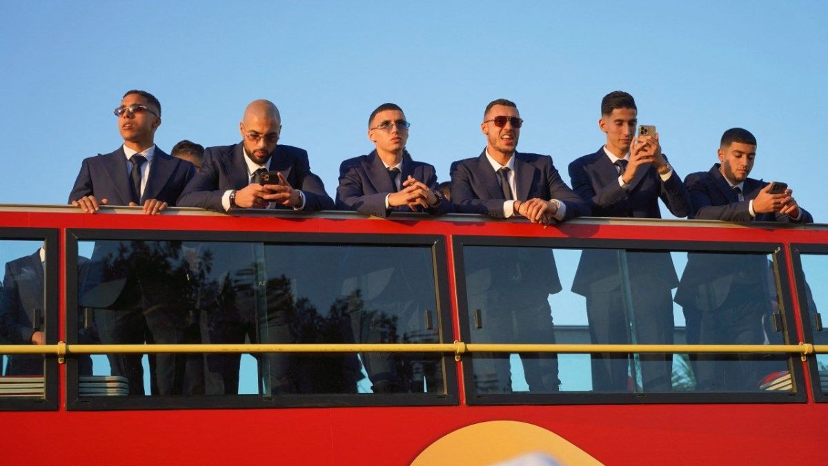 بالصور.. استقبال أسطوري لمنتخب المغرب بعد إنجازه في كأس العالم 2 بالصور.. استقبال أسطوري لمنتخب المغرب بعد إنجازه في كأس العالم
