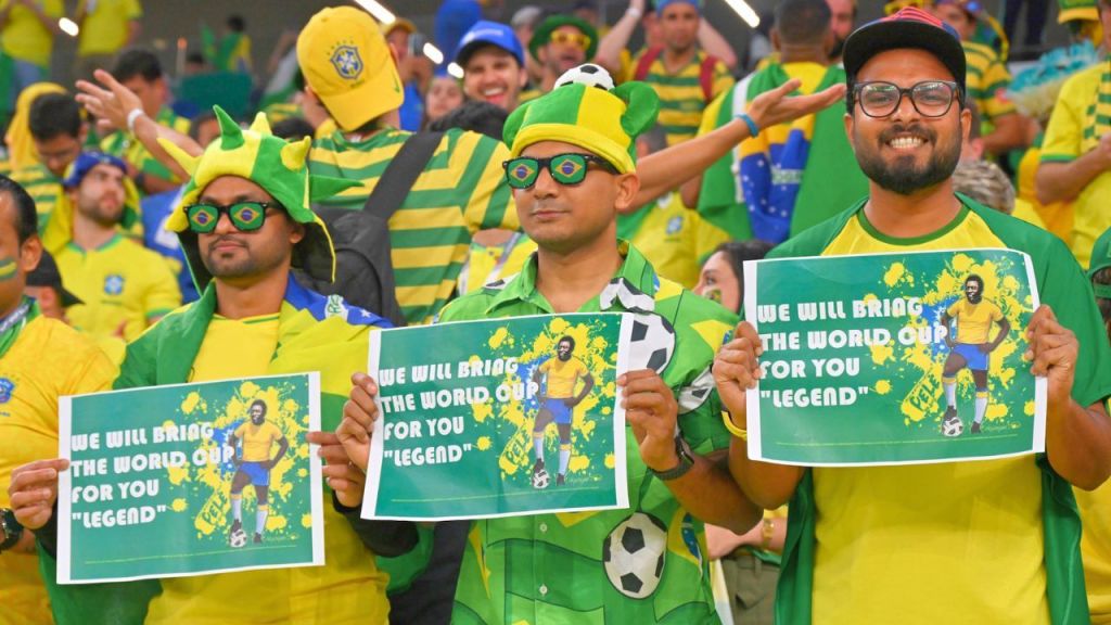 ما هو الوضع الصحي لنجم الكرة البرازيلي بيليه؟