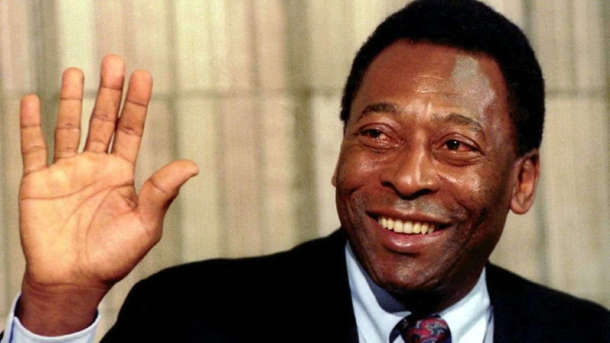 وفاة بيليه.. كرة القدم تودّع جوهرتها السوداء