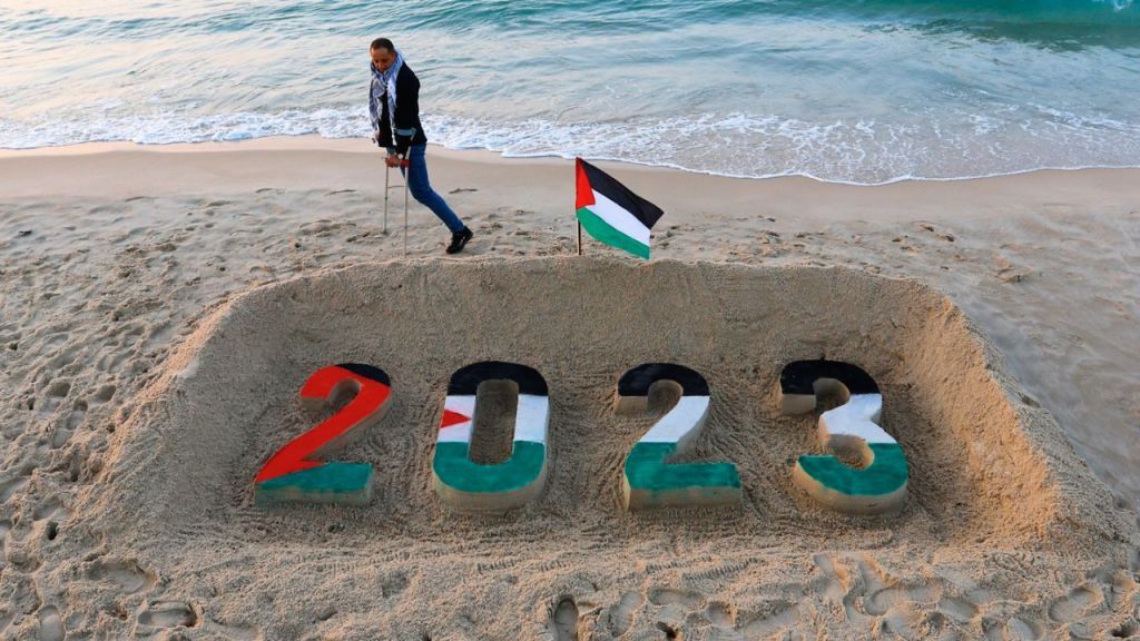 وسط أجواء رائعة.. كيف استقبلت الدول العربية عام 2023؟ 3 وسط أجواء رائعة.. كيف استقبلت الدول العربية عام 2023؟