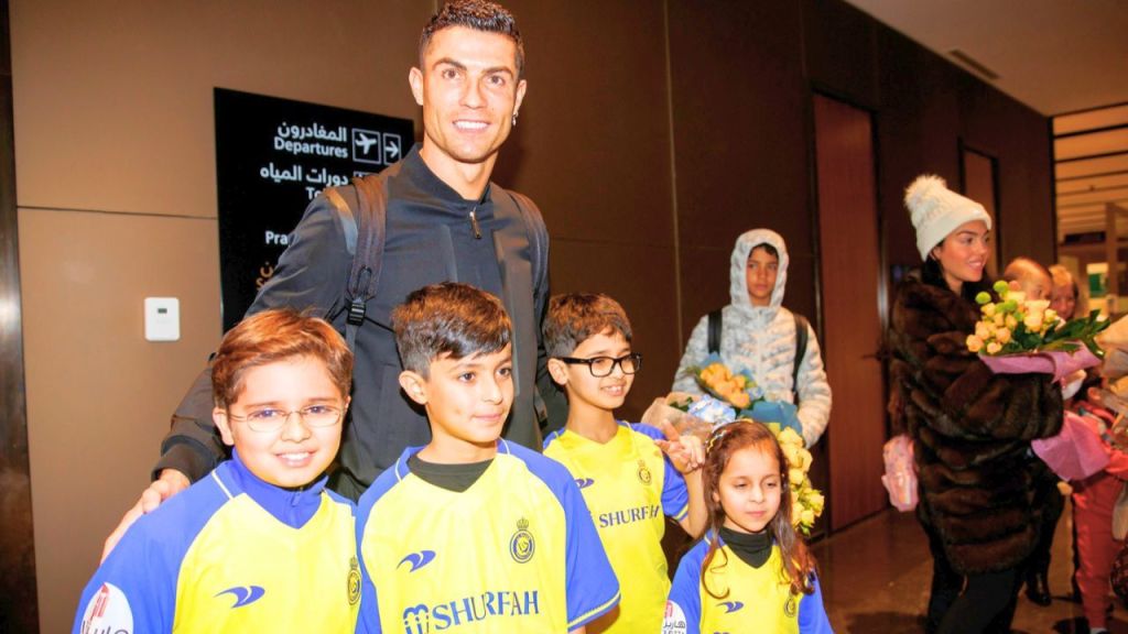 استقبال حافل لكريستيانو رونالدو في السعودية