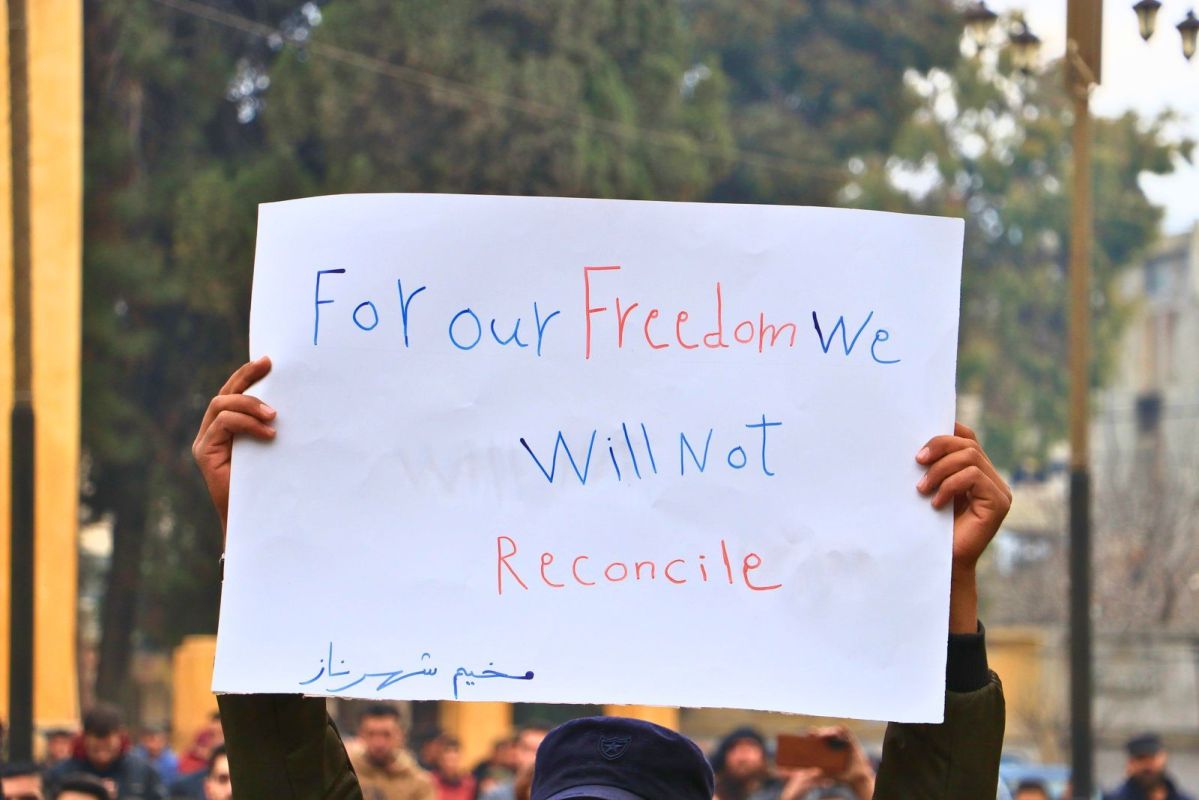 المعارضة السورية تتظاهر تنديدياً بالتقارب التركي مع نظام الأسد