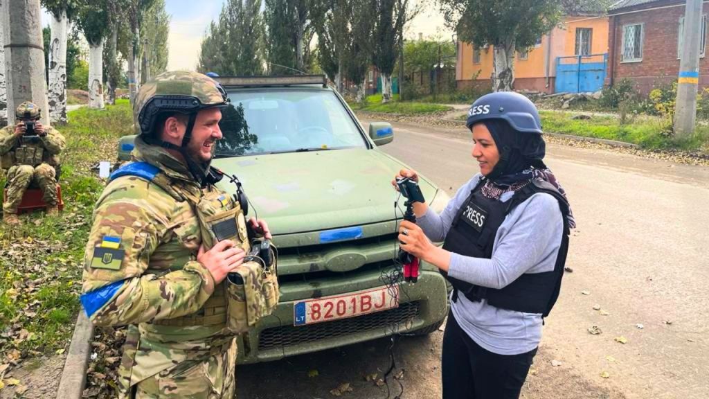 مع اشتداد المعارك في المدينة.. رجال يُدافعون عن باخموت في حوار مع "أخبار الآن"