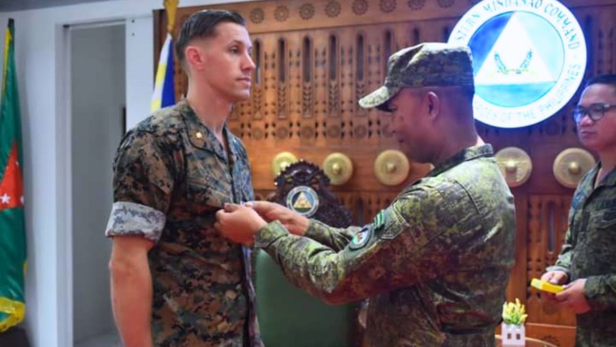 الجيش الفلبيني يتلقى تدريبات لمواجهة داعش في شرق آسيا