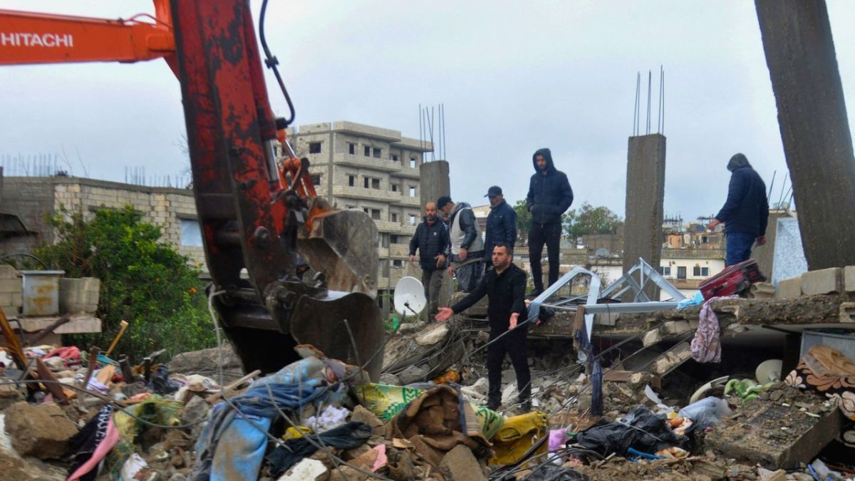 اللاذقية.. عروس الساحل السوري تبكي ضحايا الزلزال 2 اللاذقية.. عروس الساحل السوري تبكي ضحايا الزلزال