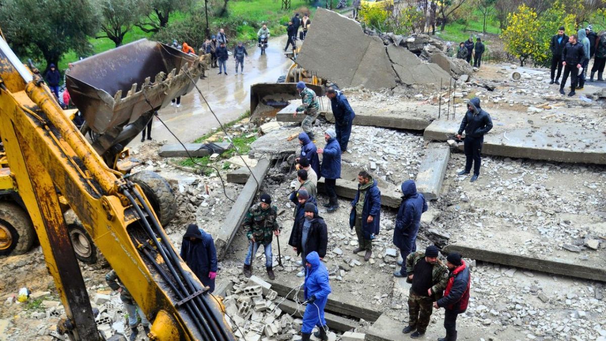 اللاذقية.. عروس الساحل السوري تبكي ضحايا الزلزال 5 اللاذقية.. عروس الساحل السوري تبكي ضحايا الزلزال