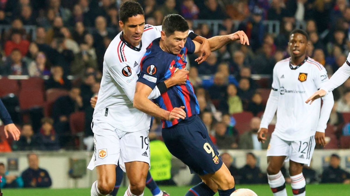 التعادل الإيجابي يؤجل حسم صراع برشلونة ويونايتد 2 التعادل الإيجابي يؤجل حسم صراع برشلونة ويونايتد