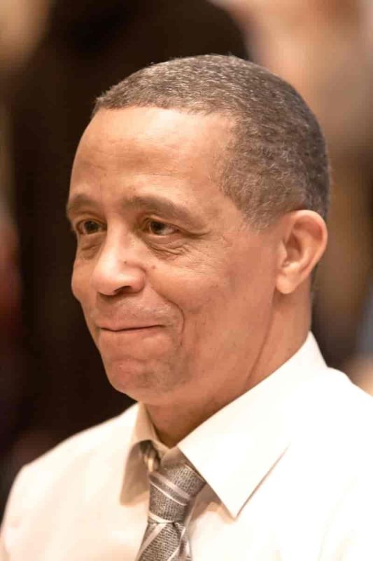 من يختبئ خلف الكاتب الجزائري ياسمينة خضرا؟ مقابلة خاصة مع أخبار الآن