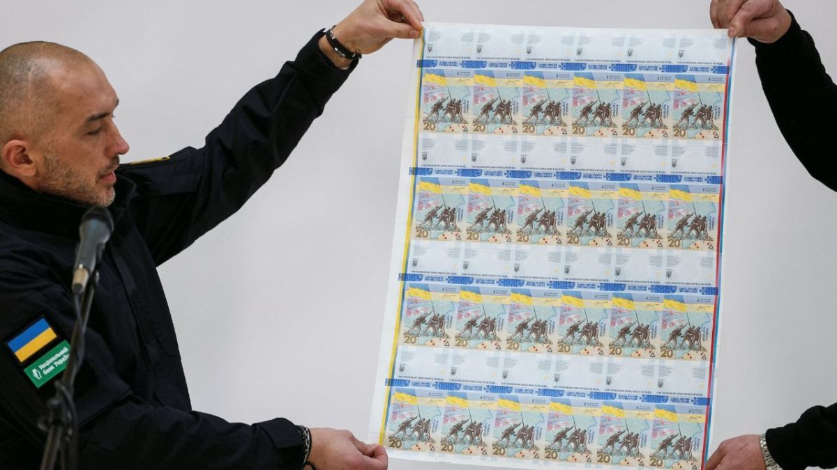 أوكرانيا تكشف عن ورقة نقدية جديدة مع ذكرى الغزو الروسي 4 أوكرانيا تكشف عن ورقة نقدية جديدة مع ذكرى الغزو الروسي