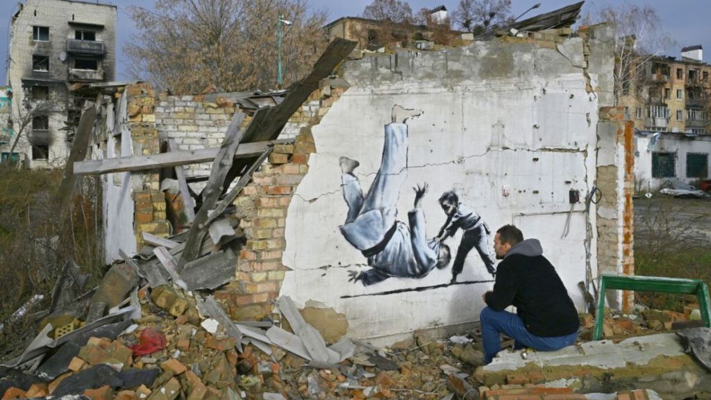 لوحات بانكسي الخاصة ببوتين أصبحت على الطوابع.. على ماذا تدل؟