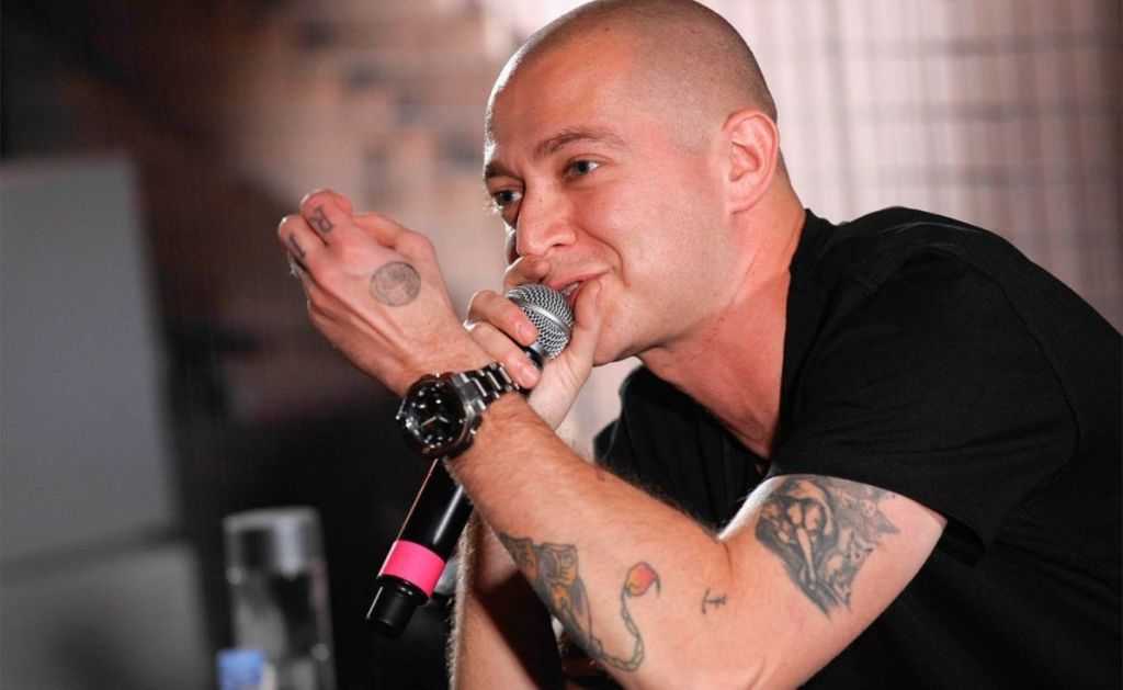 مشاهير روس يعلنون معارضتهم الغزو الروسي على أوكرانيا