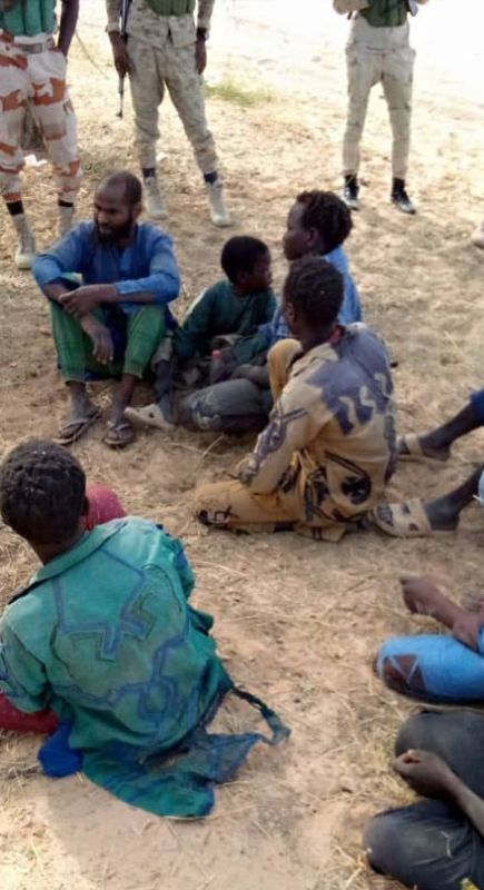 الانقسام مستمر.. استسلام 443 إرهابيا من بوكو حرام هربا من هجمات داعش في نيجيريا 1 الانقسام مستمر.. استسلام 443 إرهابيا من بوكو حرام هربا من هجمات داعش في نيجيريا