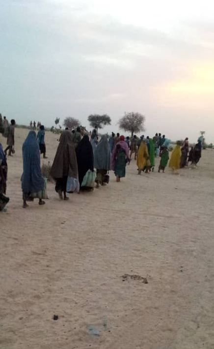 الانقسام مستمر.. استسلام 443 إرهابيا من بوكو حرام هربا من هجمات داعش في نيجيريا 3 الانقسام مستمر.. استسلام 443 إرهابيا من بوكو حرام هربا من هجمات داعش في نيجيريا