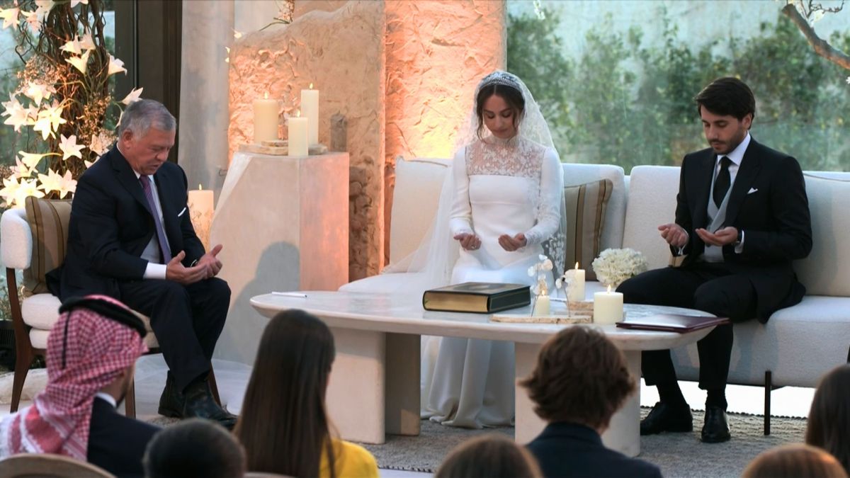 في حفل عائلي بالقصر الملكي.. زواج الأميرة إيمان وجميل ألكساندر ترميوتس 1 في حفل عائلي بالقصر الملكي.. زواج الأميرة إيمان وجميل ألكساندر ترميوتس