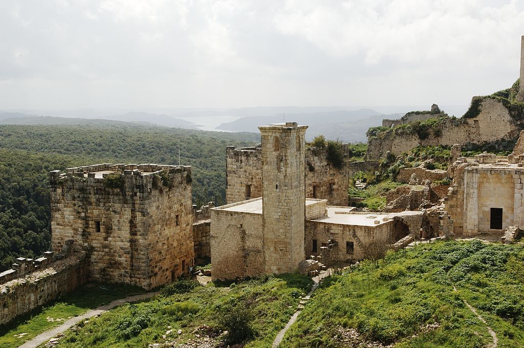 قلعة صلاح الدين.. إحدى أكبر قلاع سوريا مهددة بالسقوط 3 قلعة صلاح الدين.. إحدى أكبر قلاع سوريا مهددة بالسقوط