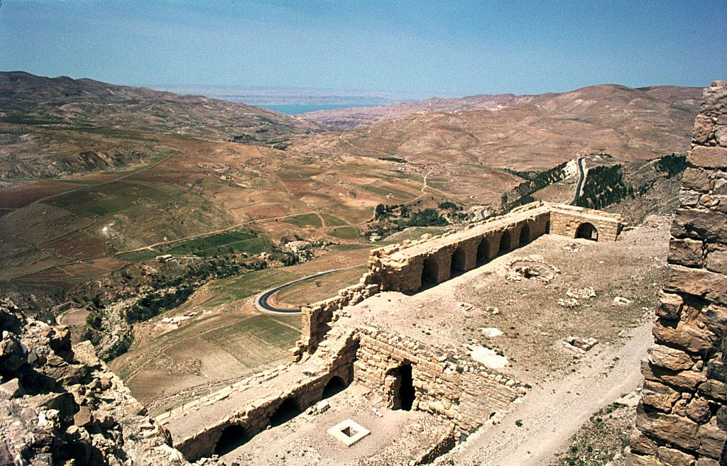 قلعة صلاح الدين.. إحدى أكبر قلاع سوريا مهددة بالسقوط 4 قلعة صلاح الدين.. إحدى أكبر قلاع سوريا مهددة بالسقوط