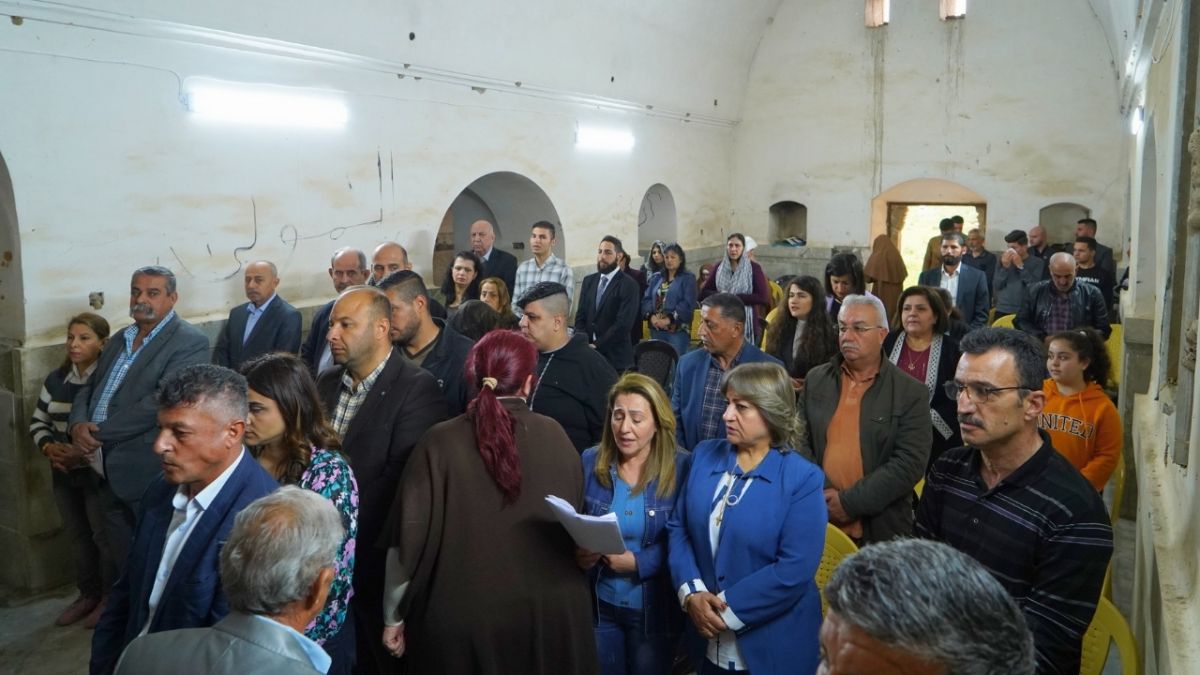 لأول مرة منذ أكثر من 20 عاماً.. قداس في دير مار ميخائيل بالموصل شمال العراق