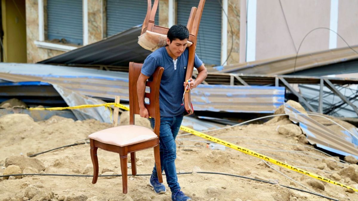 ارتفاع قتلى الانهيار الأرضي في الإكوادور 3 ارتفاع قتلى الانهيار الأرضي في الإكوادور