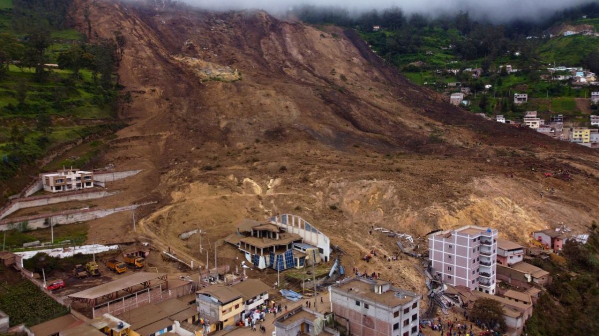 ارتفاع قتلى الانهيار الأرضي في الإكوادور 4 ارتفاع قتلى الانهيار الأرضي في الإكوادور