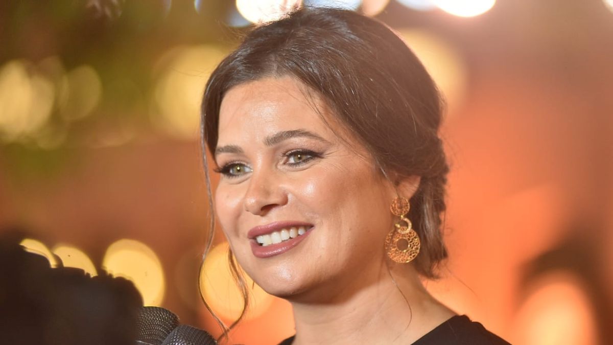 محمد فؤاد يثير الجدل بصوره الجديدة.. ويسرا اللوزي: "نفسي كنت أبقى راقصة"