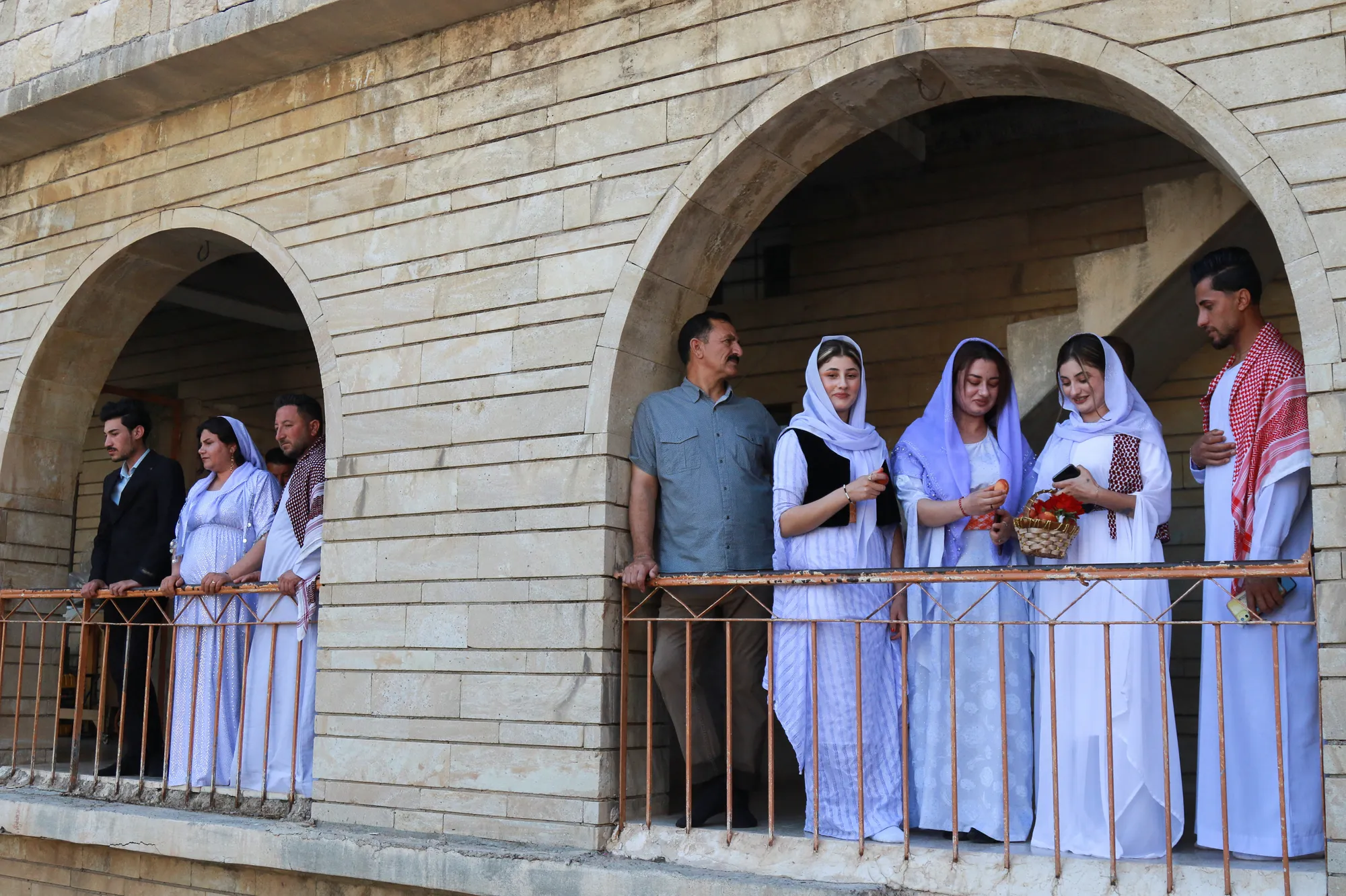 أيزيديو العراق يحتفلون بعامهم الجديد "وفي القلب غصّة"