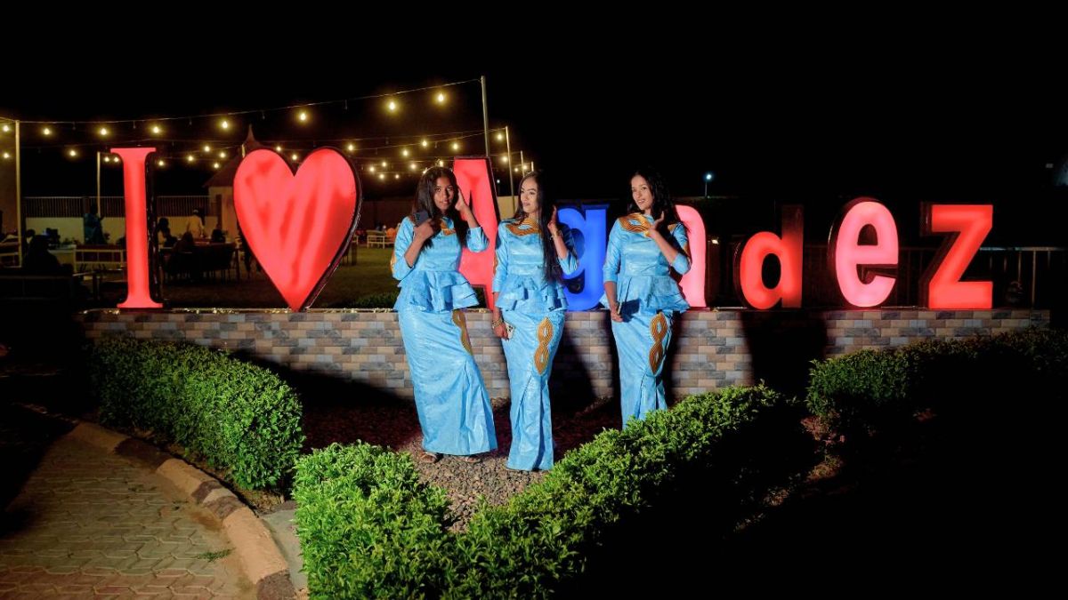 رغم الأزمات السياسية والاقتصادية.. المسلمون يستقبلون عيد الفطر بأجواء مميزة