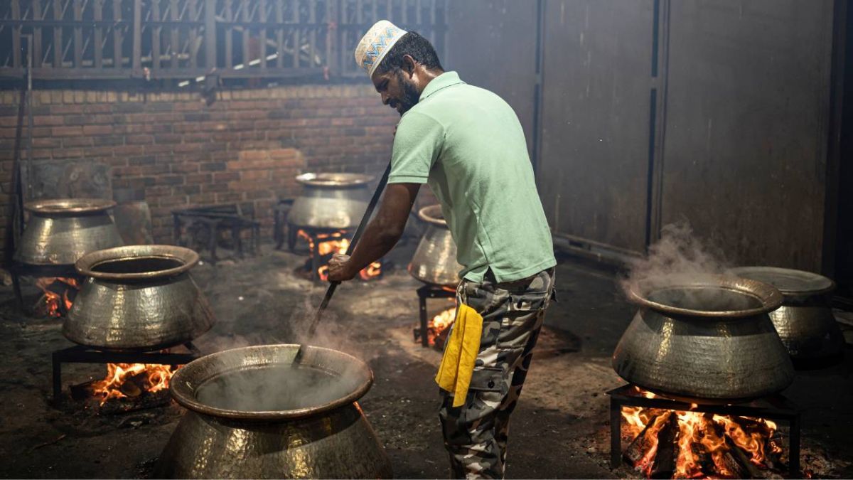 رغم الأزمات السياسية والاقتصادية.. المسلمون يستقبلون عيد الفطر بأجواء مميزة