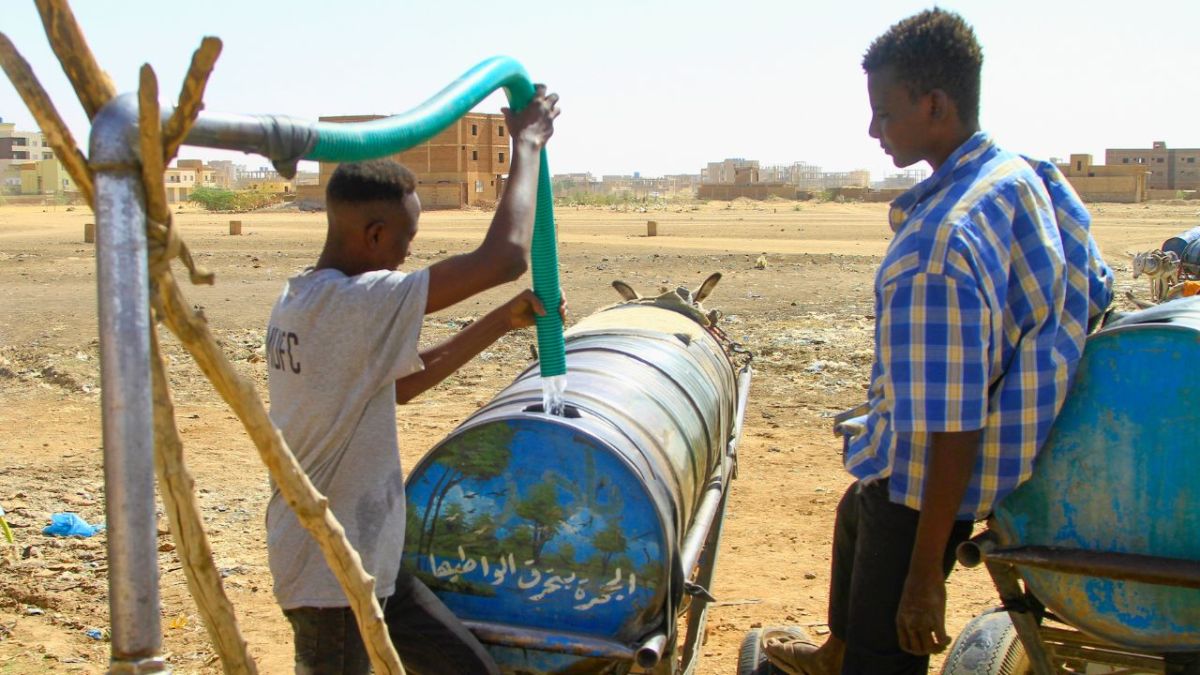 بالصور.. كيف غيّر القتال ملامح العاصمة السودانية الخرطوم؟