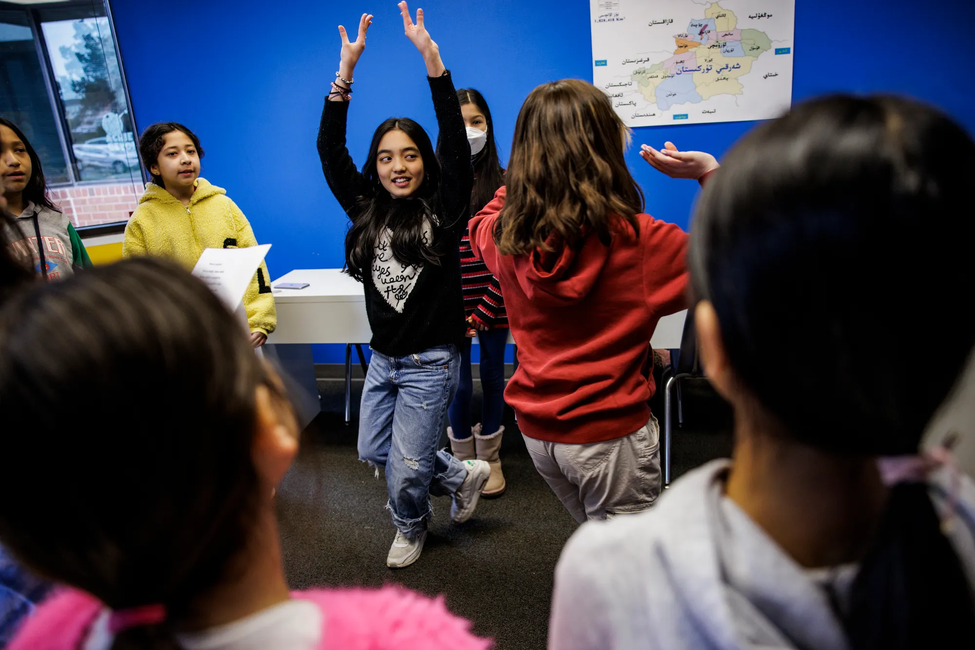 الإيغور في الخارج يتحدون الصين للحفاظ على لغتهم وثقافتهم