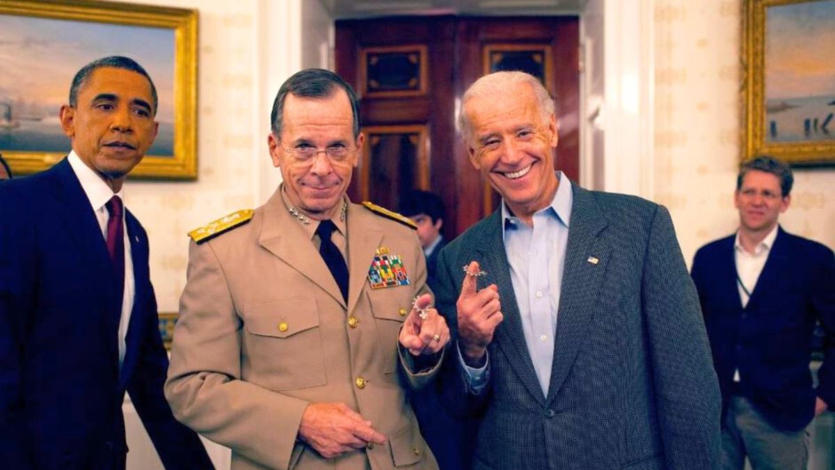 اجتماع "ميكي ماوس" وغرفة عمليات أشبه بـ"الحرب".. 900 صورة توثق لحظات ما قبل إعلان البيت الأبيض عن مقتل أسامة بن لادن