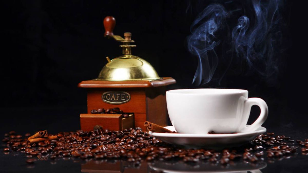 القهوة والشاي.. ما الفروقات بينهما وأيهما أفضل للجسم؟ 1 طريقة تحضير القهوة