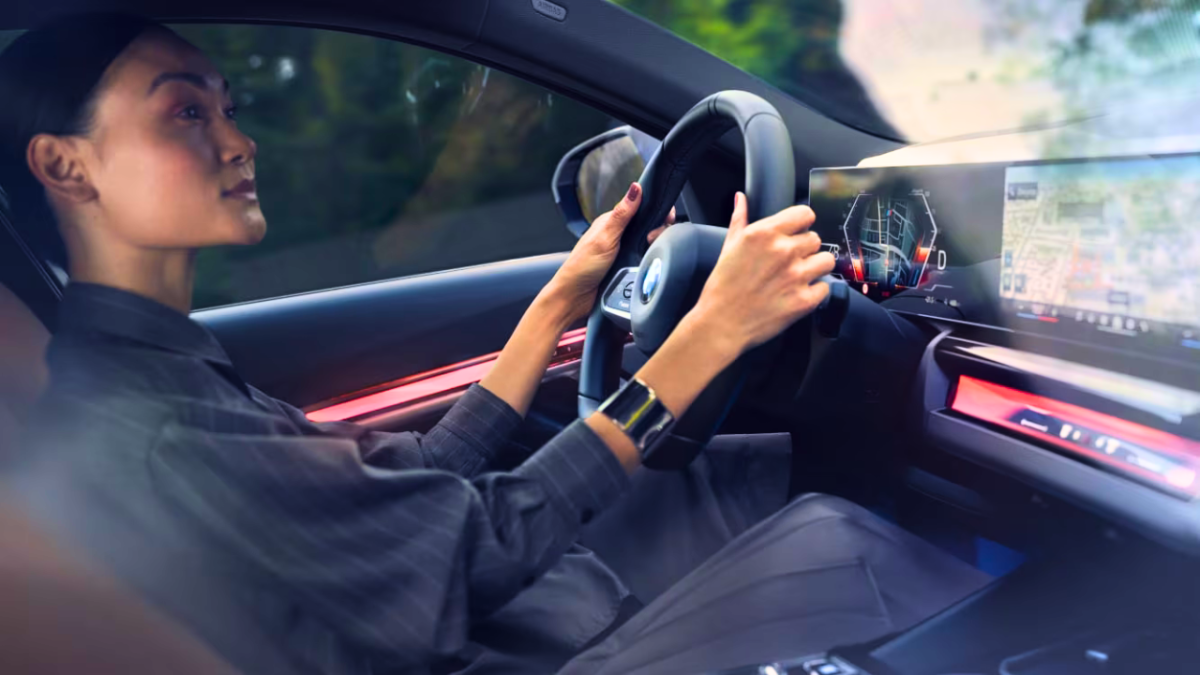 نريد التغلب على تيسلا.. BMW تكشف عن سيارتها الكهربائية الجديدة من الفئة الخامسة