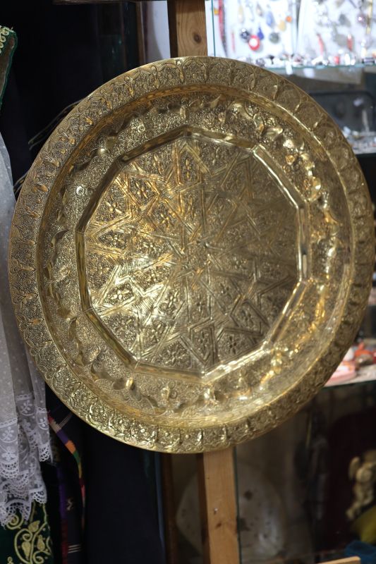 "لم نعد نتحمل".. السلع الصينية تسرق خبز حرفيي النحاس في تونس 11 "لم نعد نتحمل".. السلع الصينية تسرق خبز حرفيي النحاس في تونس