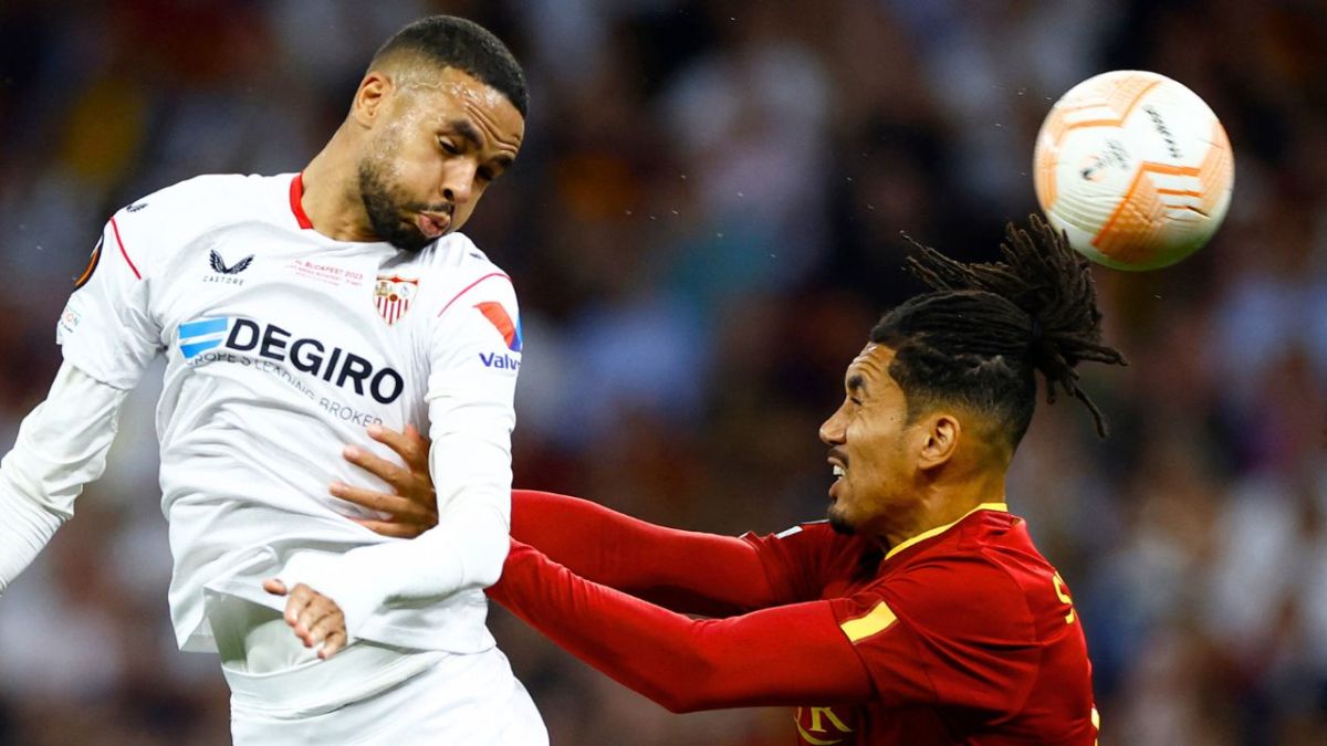 بالفيديو.. ياسين بونو يحرم مورينيو من لقب "الدوري الأوروبي"