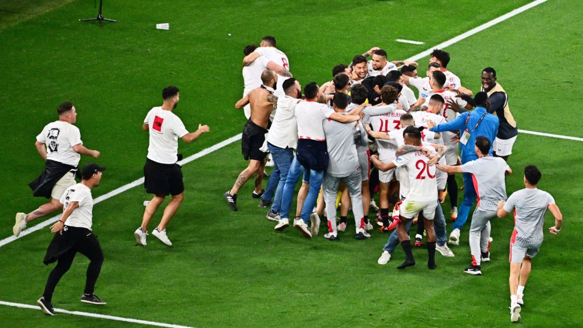 بالفيديو.. ياسين بونو يحرم مورينيو من لقب "الدوري الأوروبي"