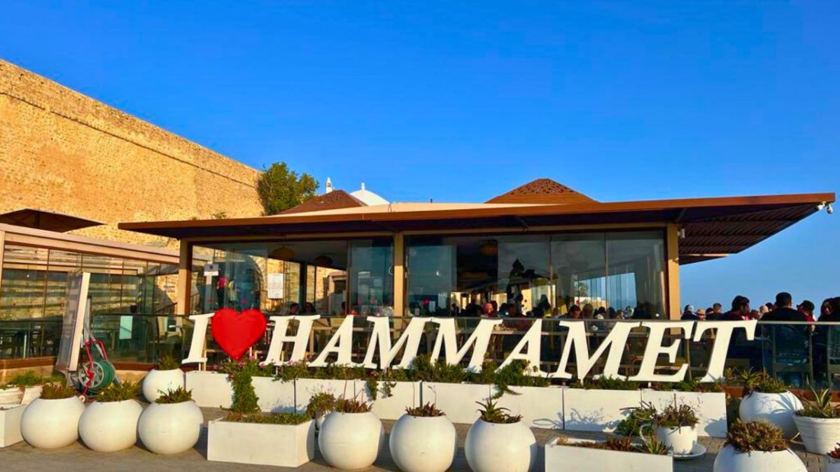 الحمامات التونسية.. حيث تجذبك رائحة "المشموم" وينعشك نسيم البحر 1 الحمامات التونسية.. حيث تجذبك رائحة "المشموم" وينعشك نسيم البحر