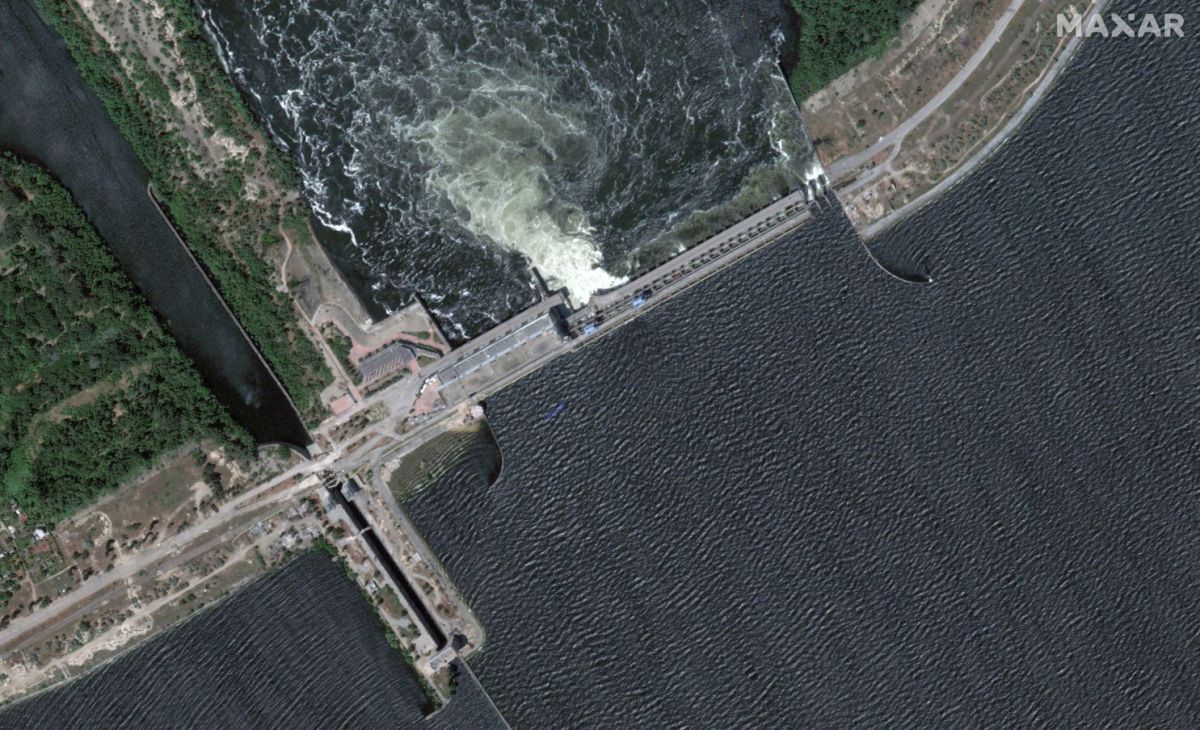 أدلة تكشف المتورط في تدمير سد كاخوفكا