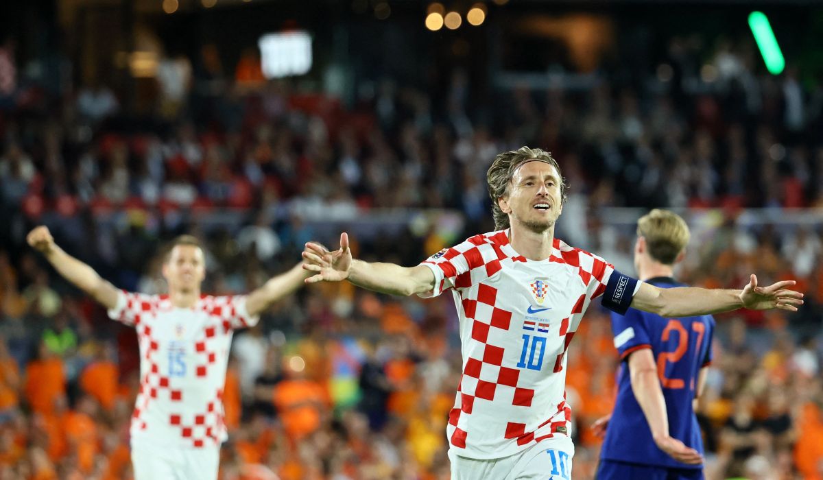 مودريتش يصل بكرواتيا إلى "نهائي أوروبا".. ويعلق على انتقال بنزيما