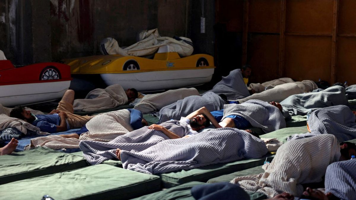 غرق قارب المهاجرين.. تسلسل زمني يكشف رعب لحظات ما قبل الفاجعة