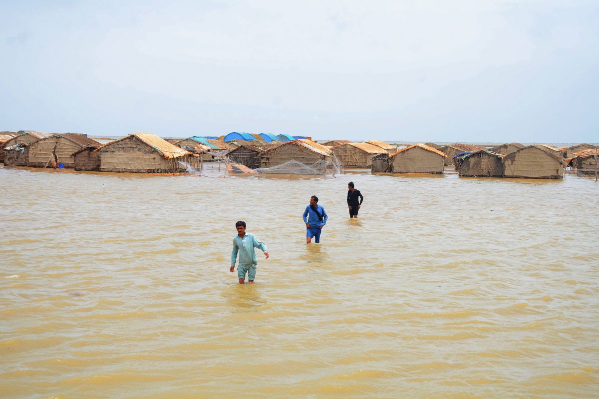 الإعصار "كارثة" يُسقط ضحايا في الساحل الهندي 6 الإعصار "كارثة" يُسقط ضحايا في الساحل الهندي