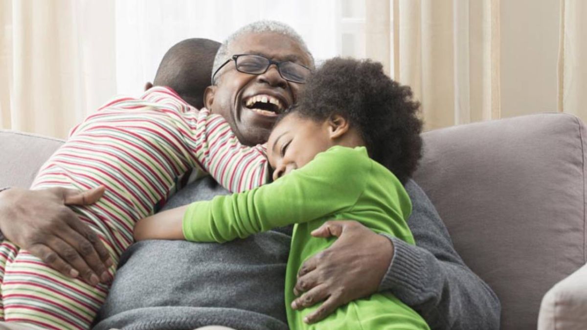 فوائد الضحك الصحية 